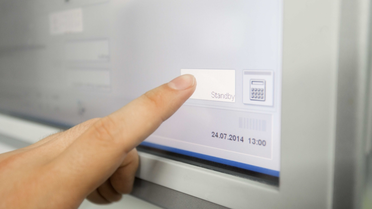All presses from Heidelberg that are equipped with the Prinect Press Center now come with a standby function that enables an energy-saving mode All presses from Heidelberg that are equipped with the Prinect Press Center now come with a standby function that enables an energy-saving mode