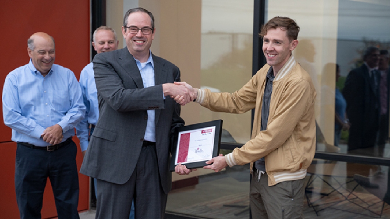Signode’s Automation and Packaging Technologies division celebrated the opening of its new global flagship facility with the officials from the Village of Roselle