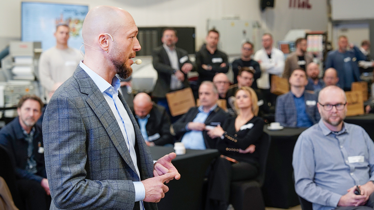 Lukasz Chruslinski presented key trends shaping the RFID market.