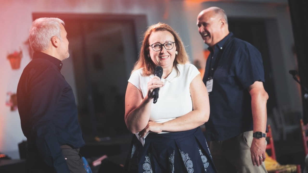 Dana Kilárská makes her first speech as Finat president with former presidents Philippe Voet (L) and Chris Ellison (R)