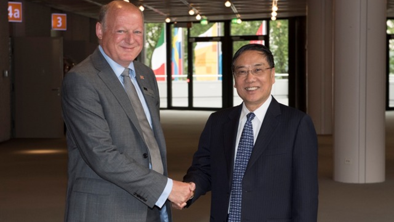 Picon's Robert Flather with Jiangou Xu of PEIAC Picon's Robert Flather with Jiangou Xu of PEIAC