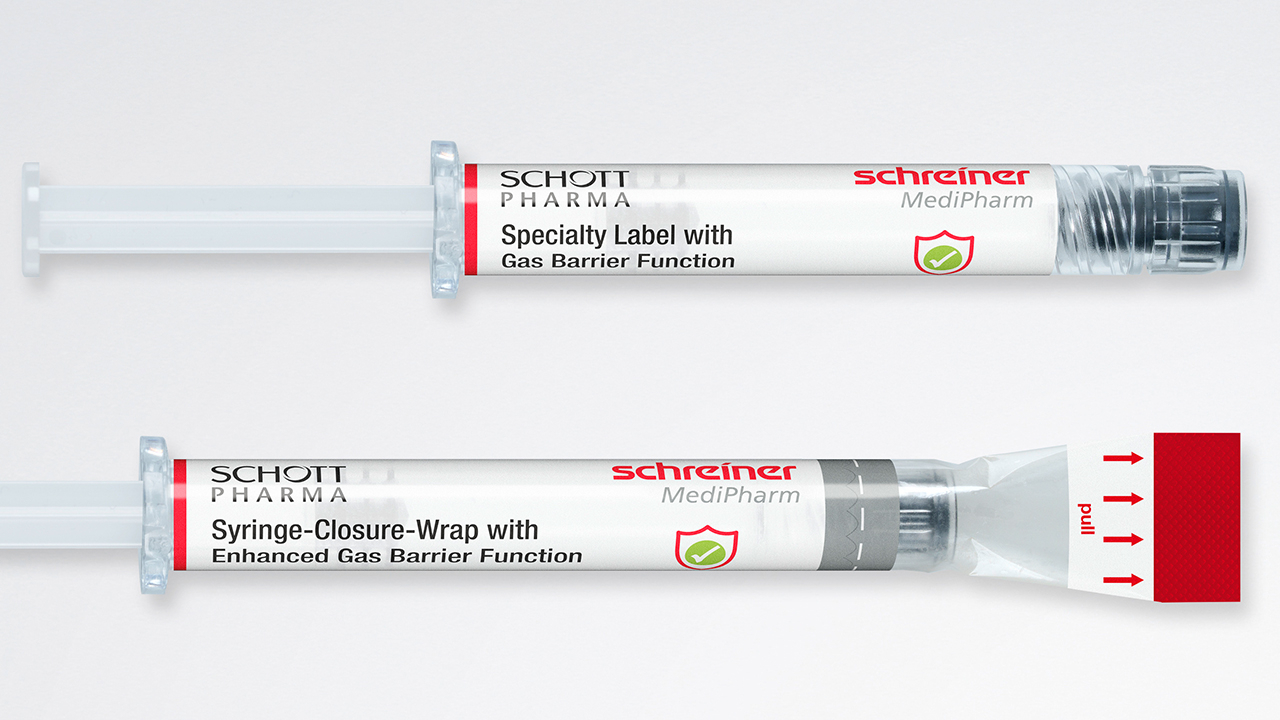Syringes with labels