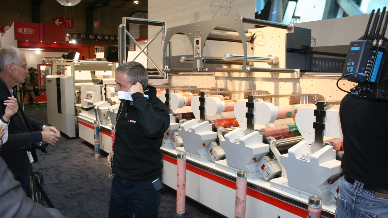 Bobst demonstrates compliant UV flexible pack printing