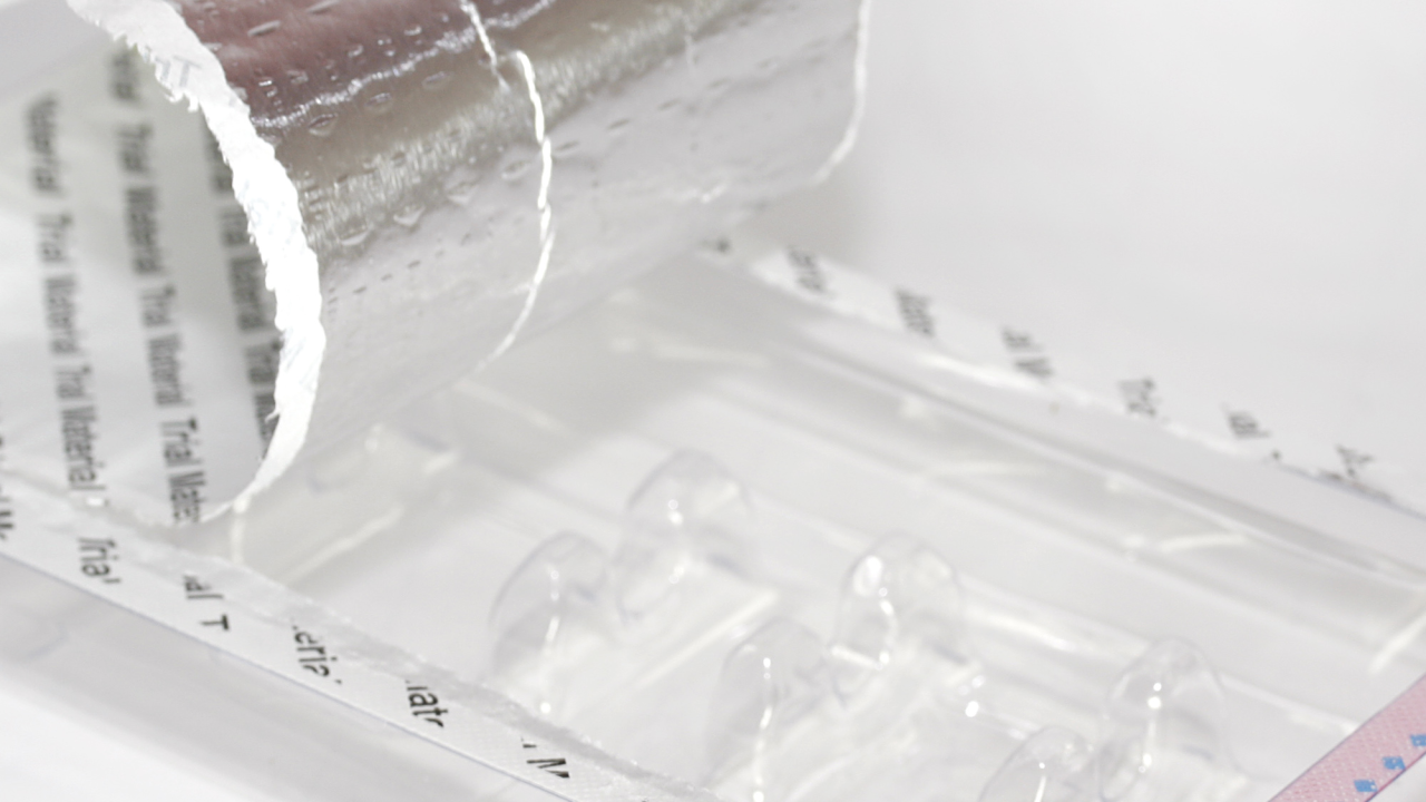 The peelable cover foil is functionally destroyed during initial opening so provides reliable protection against the packaging’s illegal reuse The peelable cover foil is functionally destroyed during initial opening so provides reliable protection against the packaging’s illegal reuse