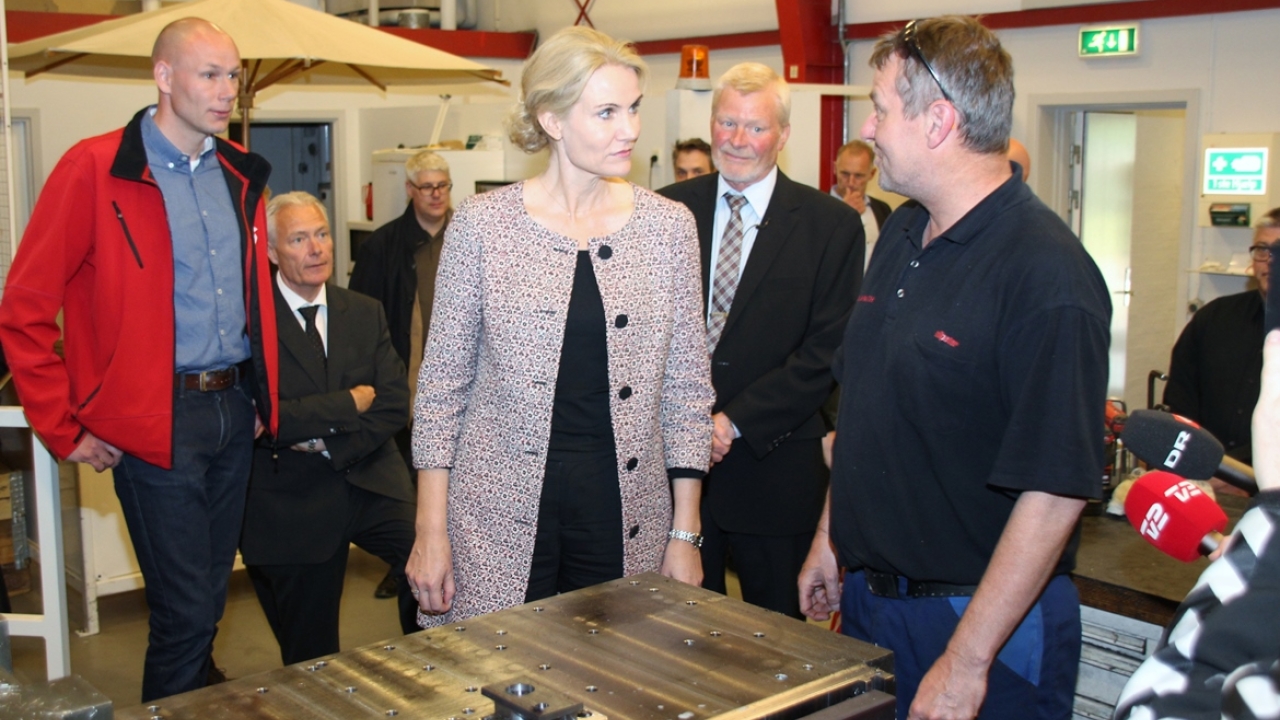 During her one-hour visit on June 2, Thorning-Schmidt made a tour of the assembly factory, the machine shop and Nilpeter's technology center, and talked to management and employees in the factory