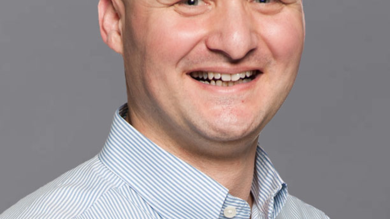 Amir has more than 20 years of experience in the digital print industry, having held senior positions with HP Amir has more than 20 years of experience in the digital print industry, having held senior positions with HP