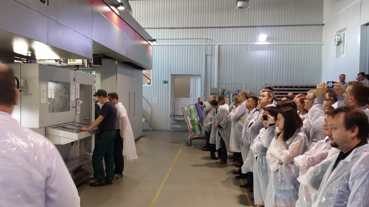 PAK Toruń hosted a flexo press demonstration on its 10-color F&K 20SIX – the first ever F&K 20SIX Open House held at a customer’s production plant PAK Toruń hosted a flexo press demonstration on its 10-color F&K 20SIX – the first ever F&K 20SIX Open House held at a customer’s production plant