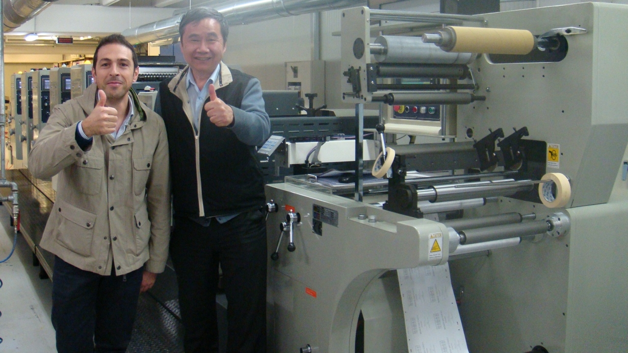 John Huang (left) of Orthotec and Mr Perruccio, managing director of Perruccio SRL, with the new CFT3536