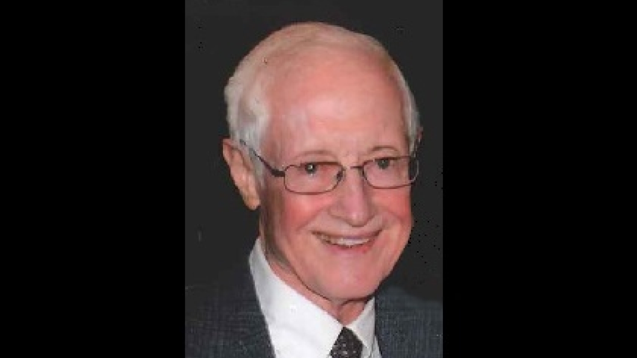 Henry Brandtjen, Jr, retired chairman of the board of Brandtjen & Kluge, has died.