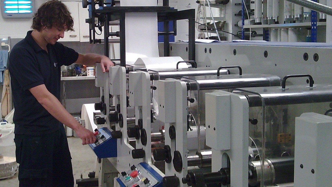 UK converter installs 6-color flexo press from Focus UK converter installs 6-color flexo press from Focus