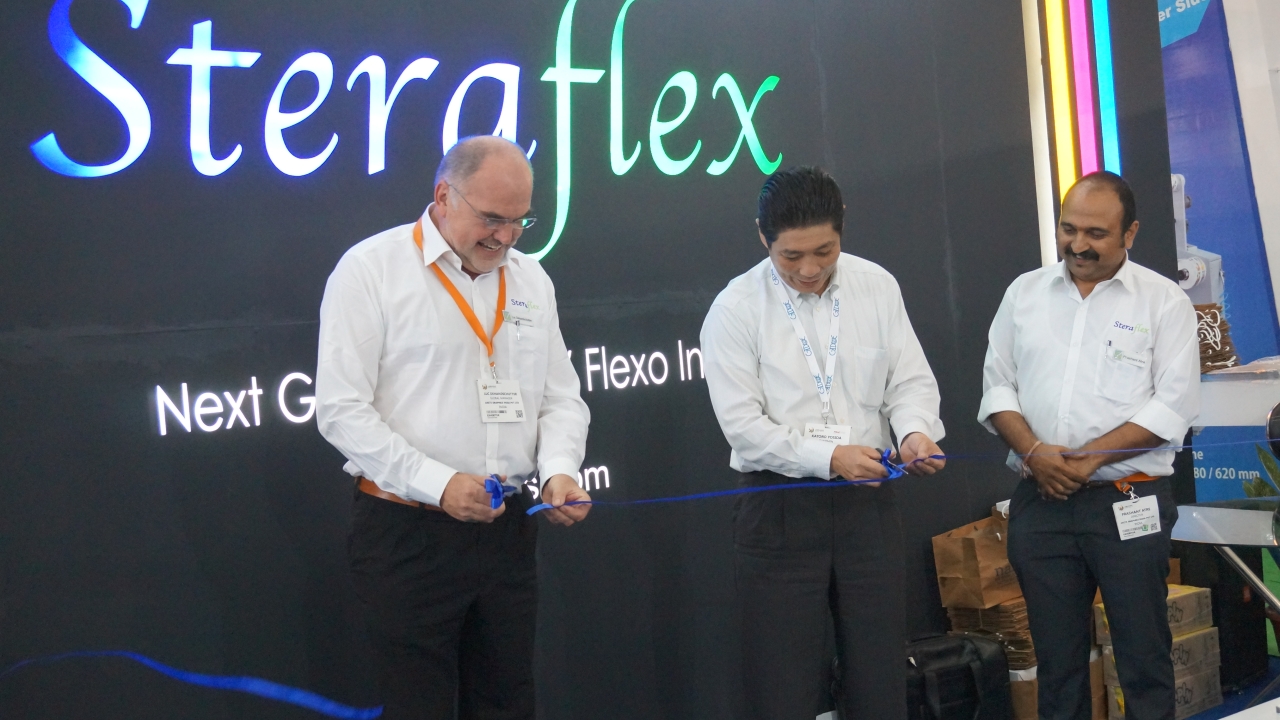 Kotaro Yoshida, the new chief executive officer of Toyo Ink and Toyo Ink India, and Luc Dehandshutter, global manager at Arets Graphics Belgium, together launched the new Steraflex series of UV flexo inks at Labelexpo India 2014