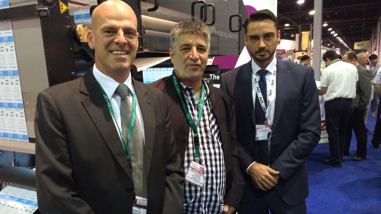 L-R: Marcelo Zandomenico of MZ Maquinas, Hederson Monteiro, director of Power Press and Marco Aengenvoort, managing director of Rotocontrol