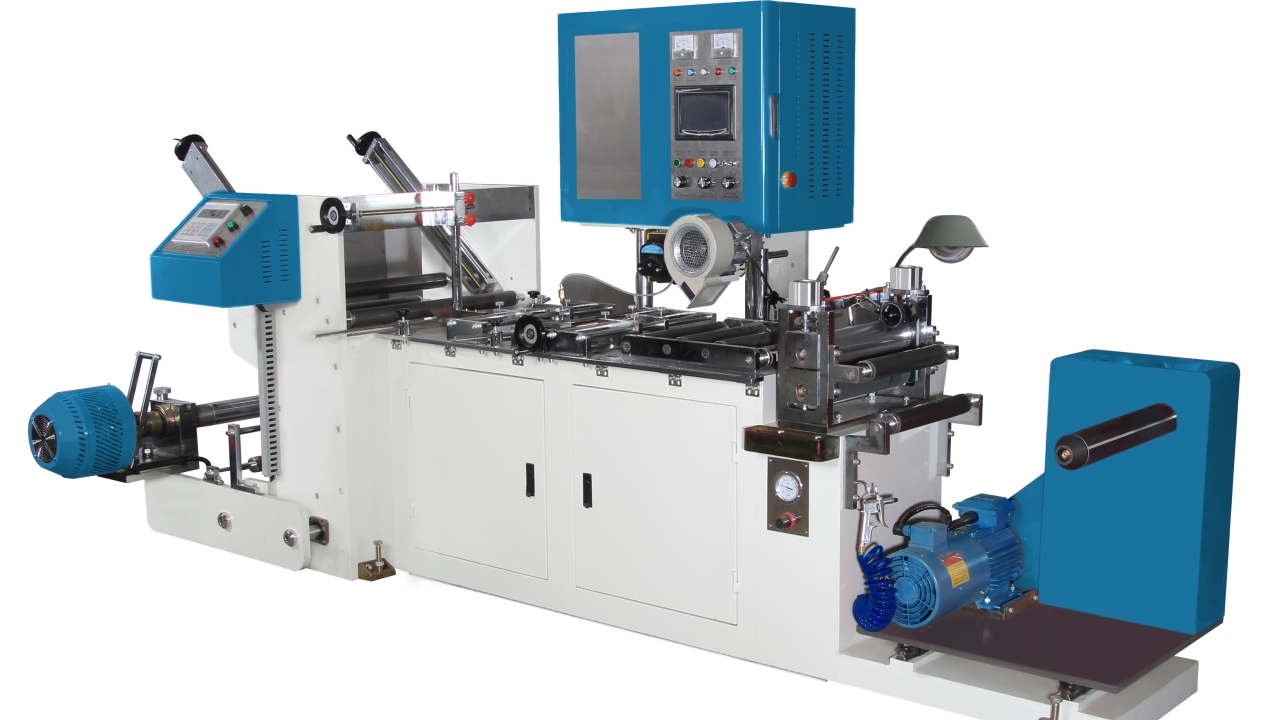 Berkeley Machinery shows its new Autoflex Excel AS300 automatic high-speed shrink film sleeving machine
