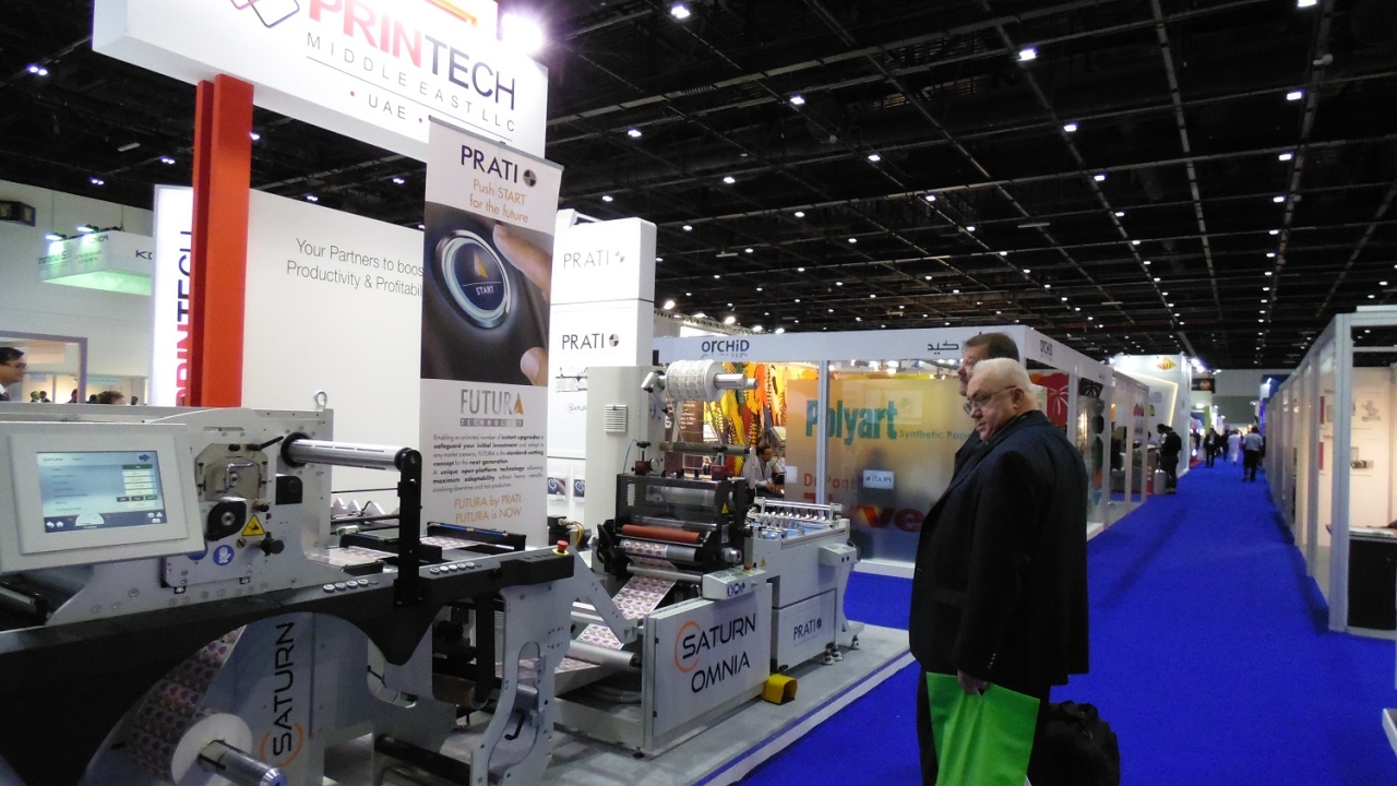 At Gulf Print & Pack 2017, Futura was shown on a Saturn Omnia multiuse finishing system