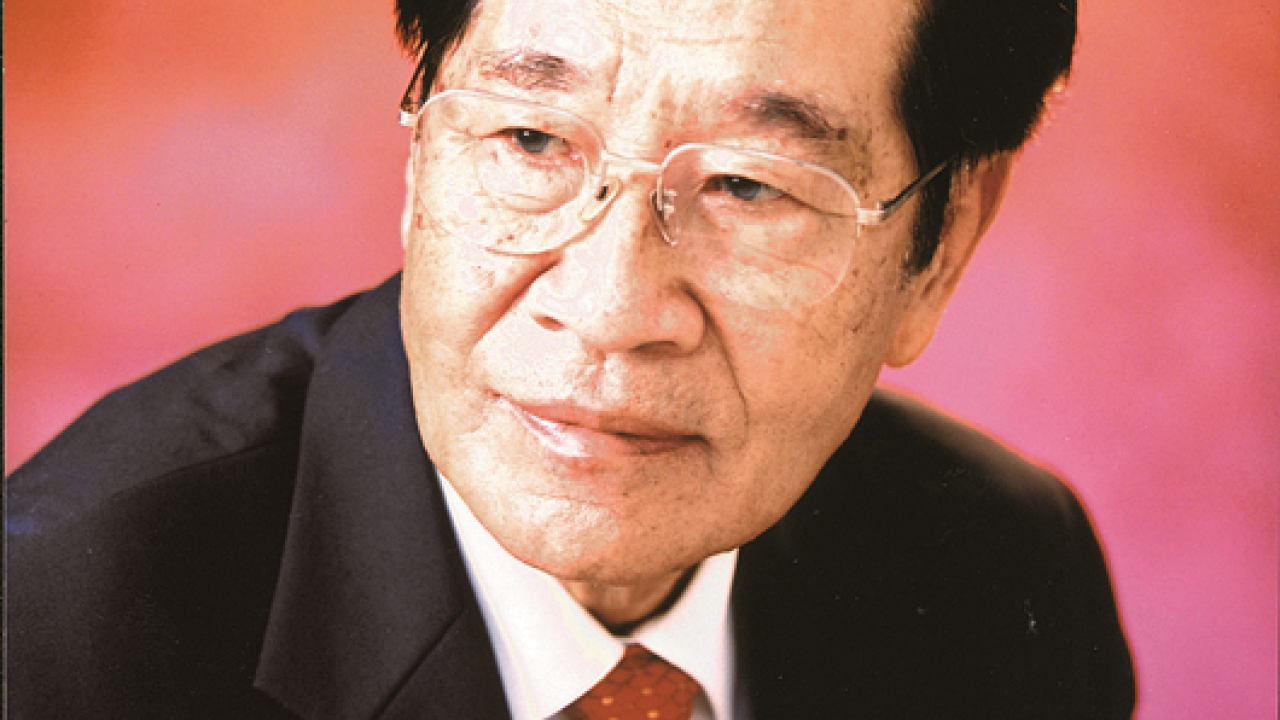 Professor Tan, the first Chinese winner of this prestigious award, is highly regarded and respected as the true founder and motivator of China’s label and packaging printing industries