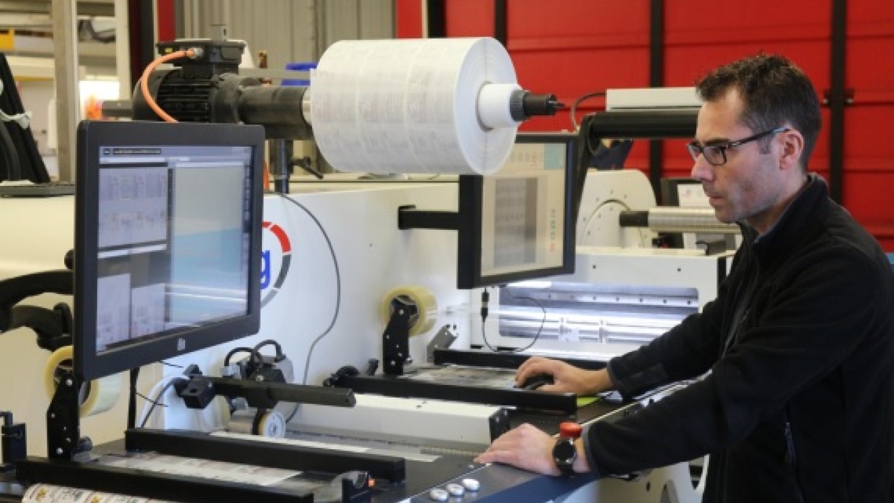 5 SEPT ETIQUETTE achieves total label printing accuracy with AVT print inspection systems