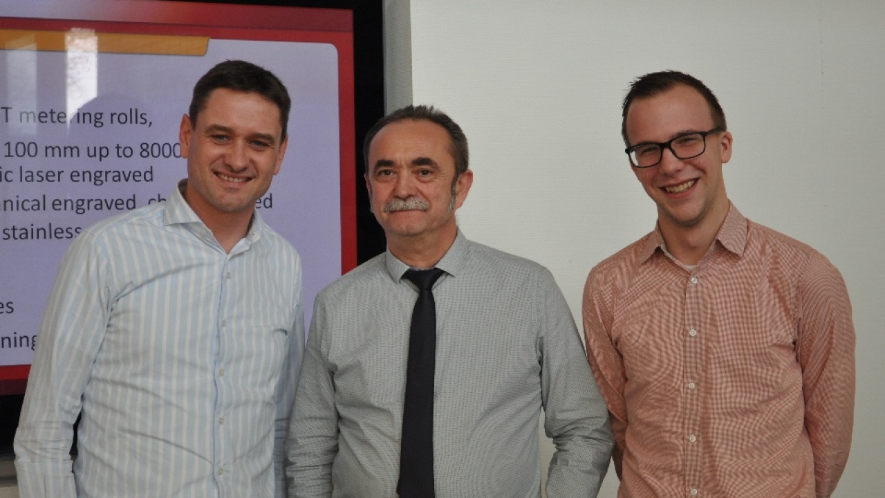 Pictured (from left): Pieter Dewaele, DewaFlex; José Moreira, Apex International; Niels Soenen, DewaFlex