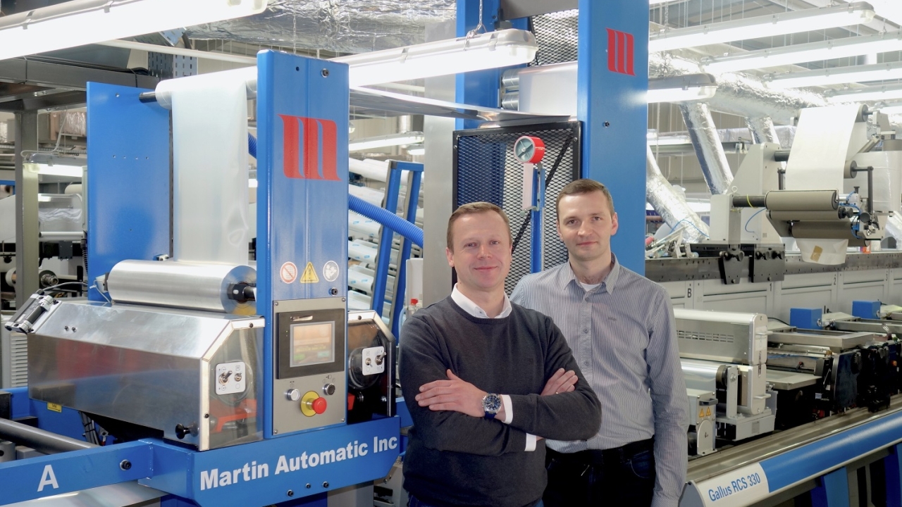 Maciej Malesa (left) and Leszek Zelazny (right) report significant improvements in efficiency and waste levels now they have Martin Automatic technology fitted to the Gallus RCS 330 installed at Mal-Pol