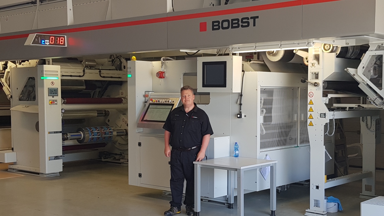 Neil Porter has more than 30 years’ experience in the printing industry
