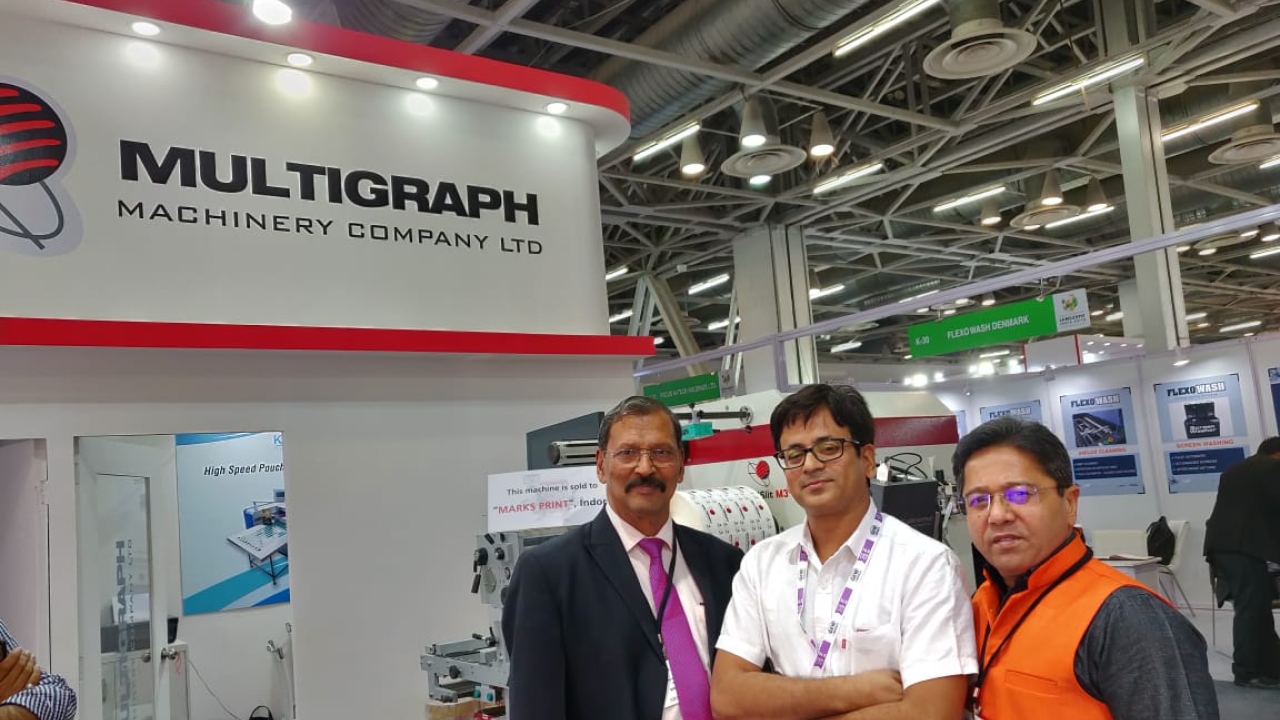 L-R: Sudhir Samant, consultant, Multigraph Machinery Company, with Dhirendra Rawat of Marks Print at Labelexpo India