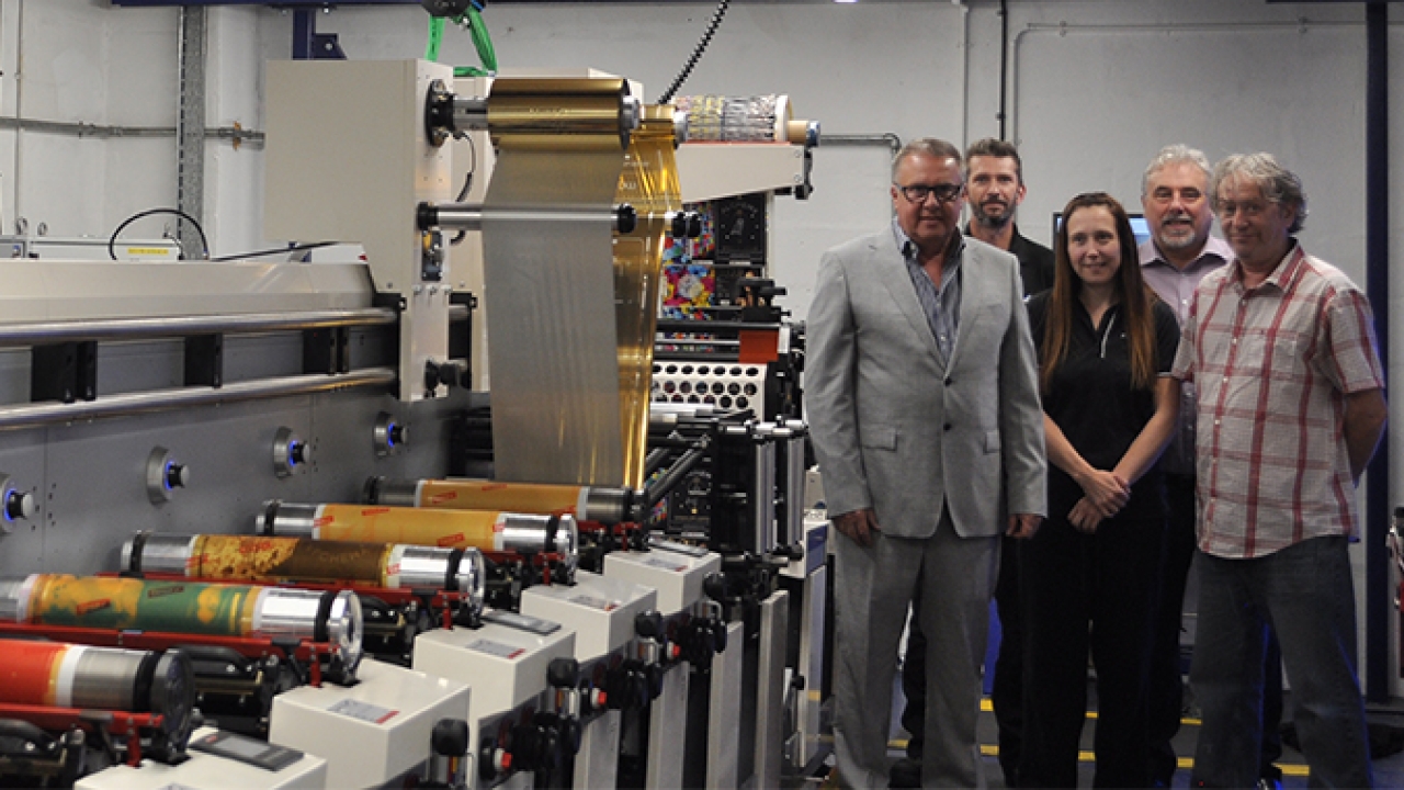 L-R: Phil Wright, Gary Booth, Keith Sanders, Sue Scarlett and Gareth Barmwell from Paramount Labels with their new MPS flexo press