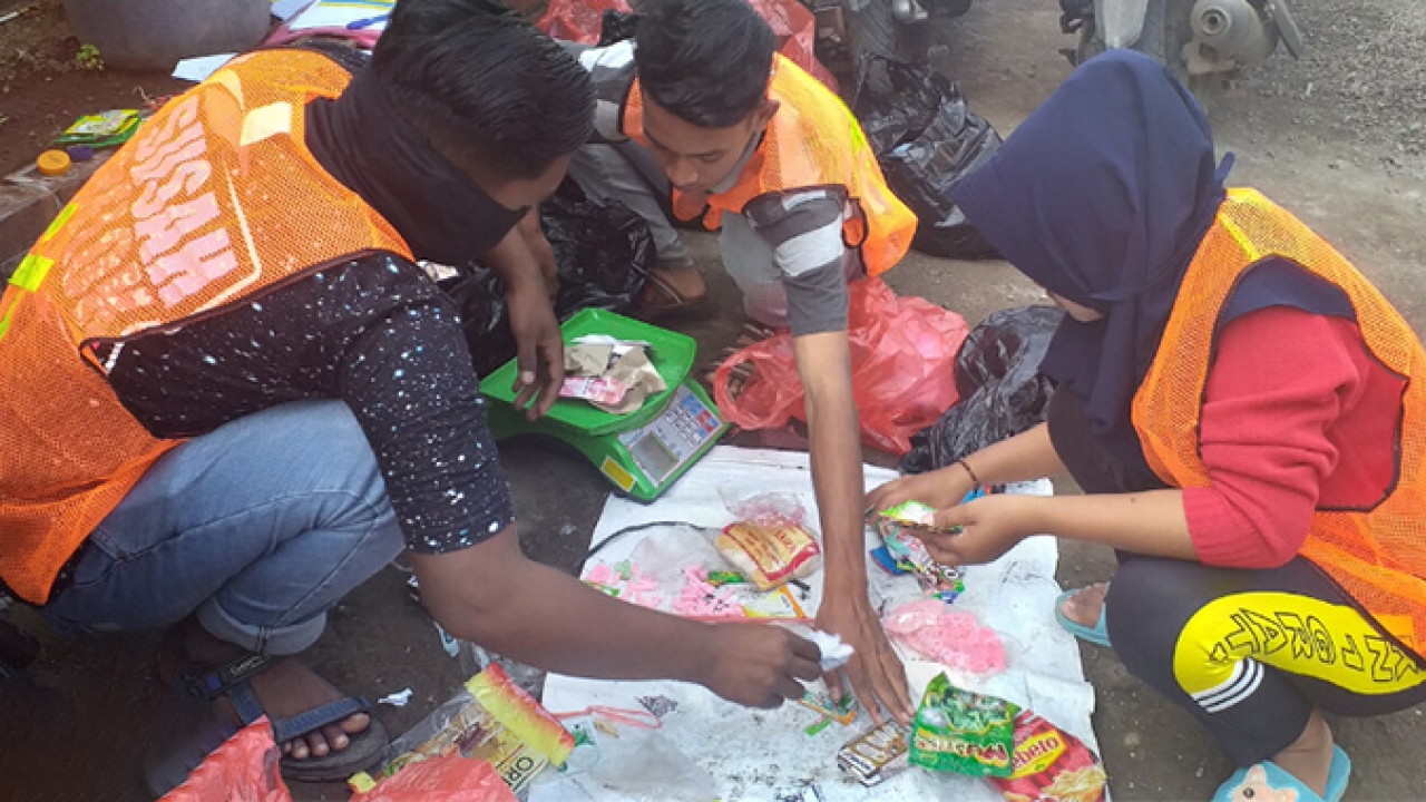 Collection of waste and hand sorting is part os Project Stop initiatives in Indonesia