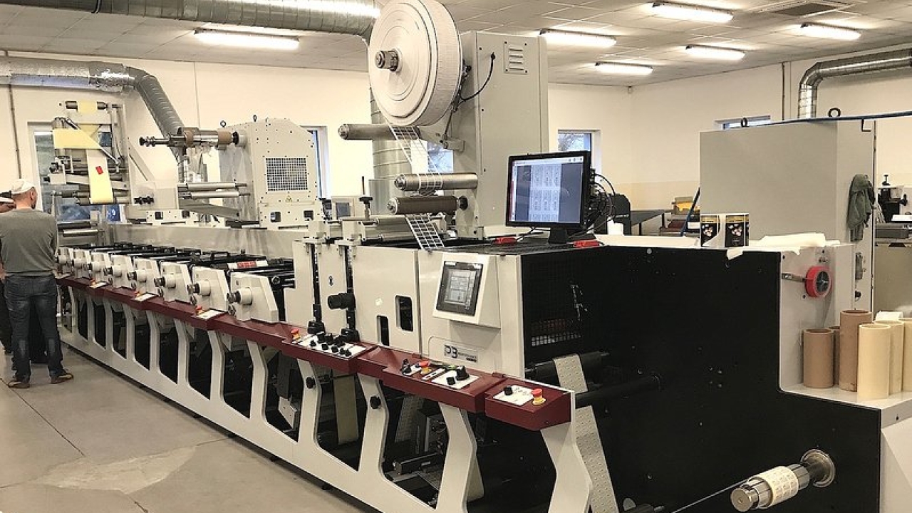 Radaflex’s new Mark Andy P3 was chosen for its ability to print aluminum foil Mark Andy P3 prints aluminum foil in Slovakia