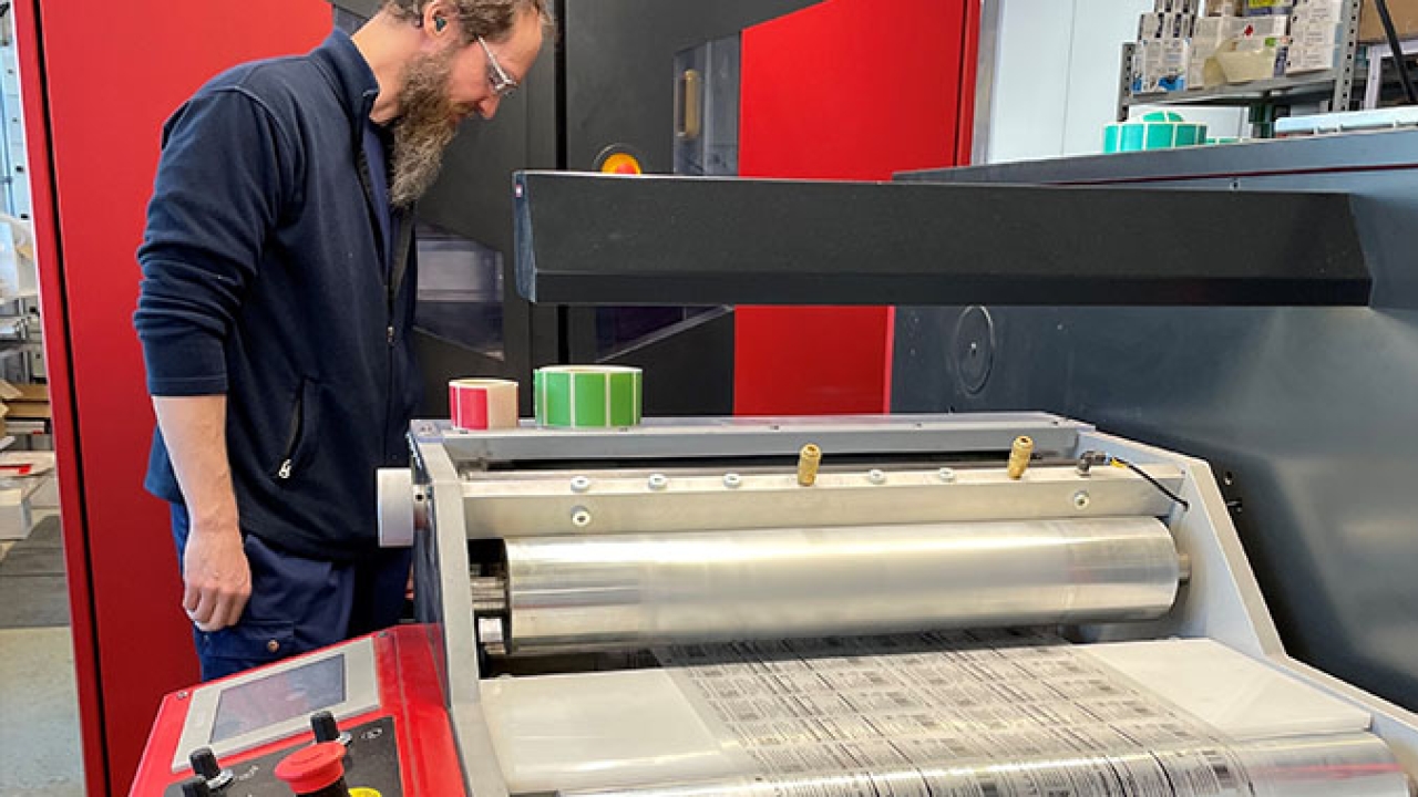 Finnish Nordic Label has been using Xeikon’s Track and Trace smart label technology to expand its product portfolio and attract new business Finnish Nordic Label has been using Xeikon’s Track and Trace smart label technology to expand its product portfolio and attract new business
