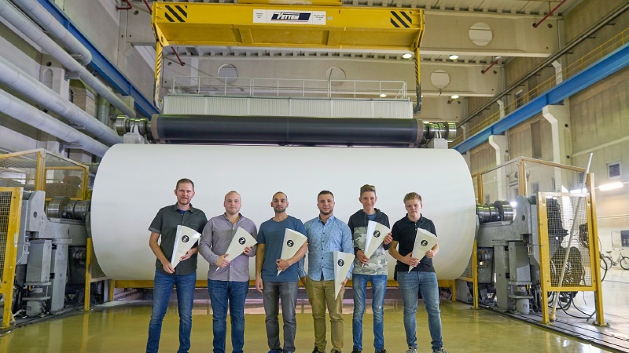 Pictured (from left): The 2018 Zanders apprentices – Martón Turbucz (machine and plant operator), Tim Wätzold (paper technologist), Serhat Aydin (mechatronics engineer), Walid Kheder (machine and plant operator), Christoph Michel (mechatronics engineer), Lucas Steller (paper technologist)