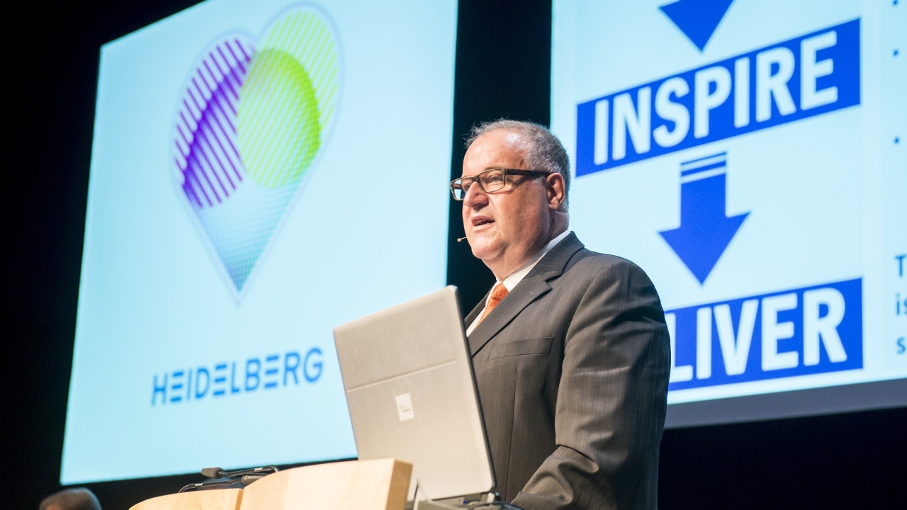 Dr Gerold Linzbach addressing the 2013/14 Heidelberg AGM