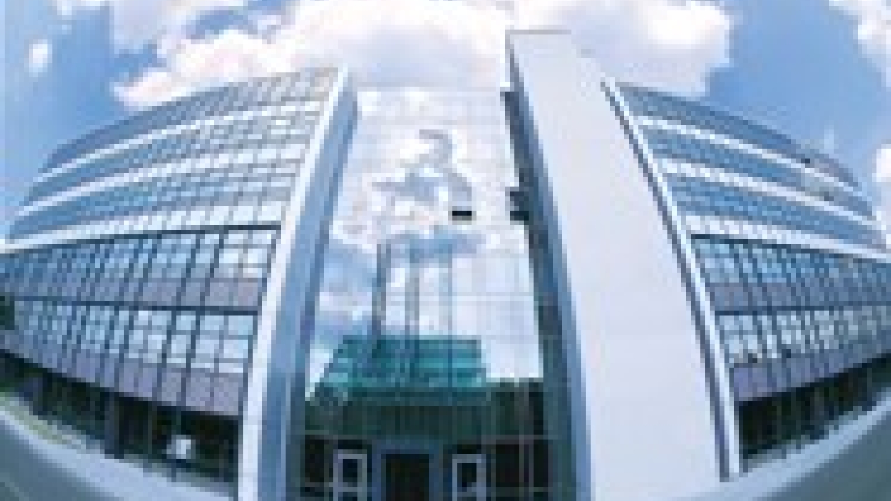 Manroland secures credit to continue production