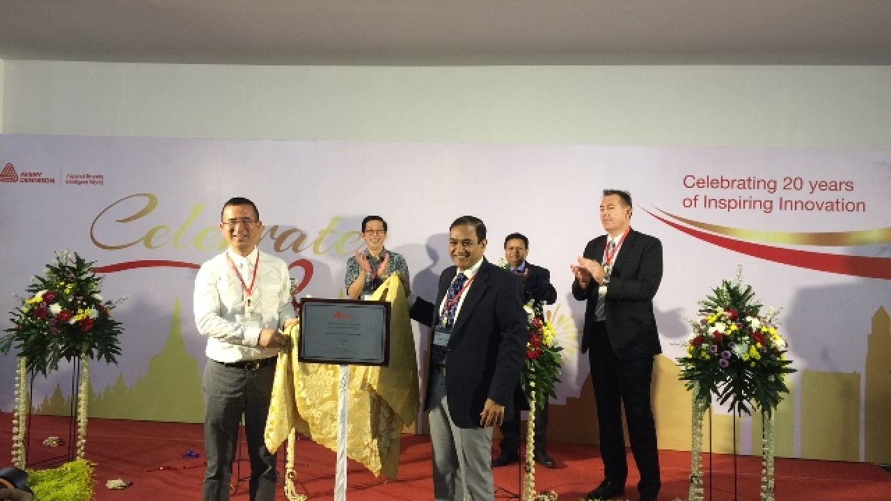 Johnny Gao, commercial director of Materials Group for ASEAN and Anil Sharma, vice president and general manager of Materials Group for South Asia Pacific and Sub-Saharan Africa, unveil the plaque for the Avery Dennison Indonesia Distribution Centre. They are joined on stage by Eddy Kusnady, business manager, Avery Dennison Indonesia, Mahesh Pathak, director – operations, South Asia Pacific & Sub-Saharan Africa, and Jacques Marshall Senior Human Resources Director. Johnny Gao, commercial director of Materials Group for ASEAN and Anil Sharma, vice president and general manager of Materials Group for South Asia Pacific and Sub-Saharan Africa, unveil the plaque for the Avery Dennison Indonesia Distribution Centre. They are joined on stage by Eddy Kusnady, business manager, Avery Dennison Indonesia, Mahesh Pathak, director – operations, South Asia Pacific & Sub-Saharan Africa, and Jacques Marshall Senior Human Resources Director.