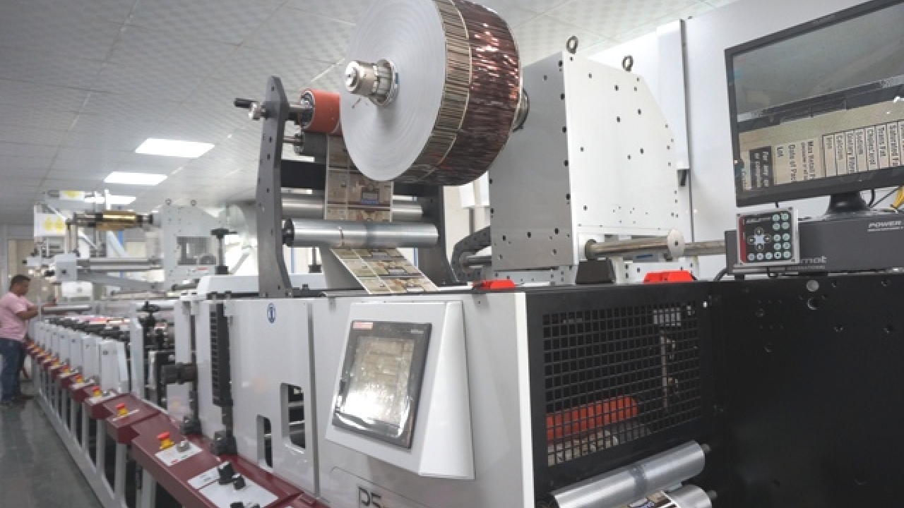 A new 8-color Mark Andy P5 Performance Series installed at S Anand Packaging in Noida