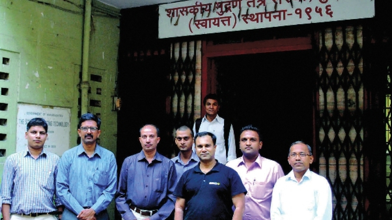 The faculty at the Government Institute of Printing Technology (GIPT) with Esko application engineer Prashant Kamat in Mumbai The faculty at the Government Institute of Printing Technology (GIPT) with Esko application engineer Prashant Kamat in Mumbai