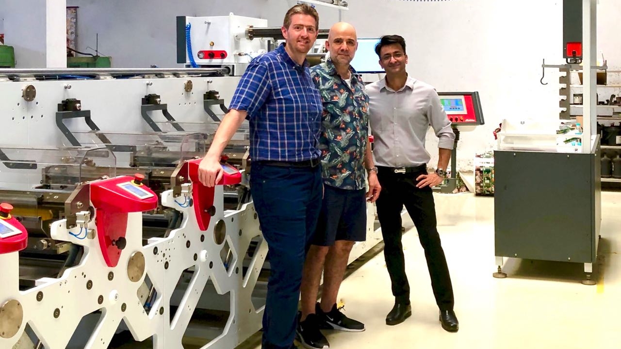 Samer of TPP Jordan (left) with Amit Ahuja of Multitec (right) for press acceptance at the Faridabad factory of the Indian manufacturer