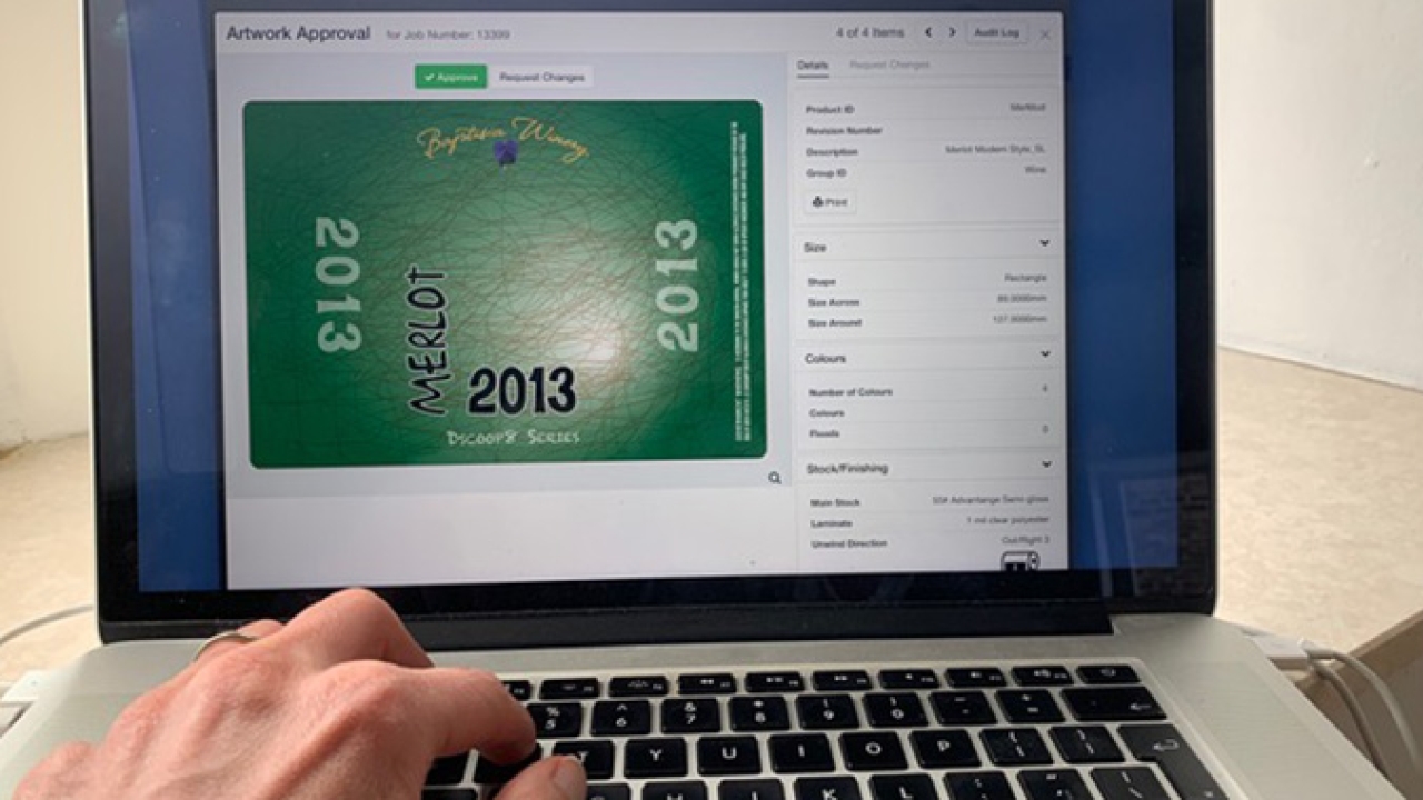 Label Traxx has added an online artwork approvals option to its Siteline MIS Label Traxx has added an online artwork approvals option to its Siteline MIS