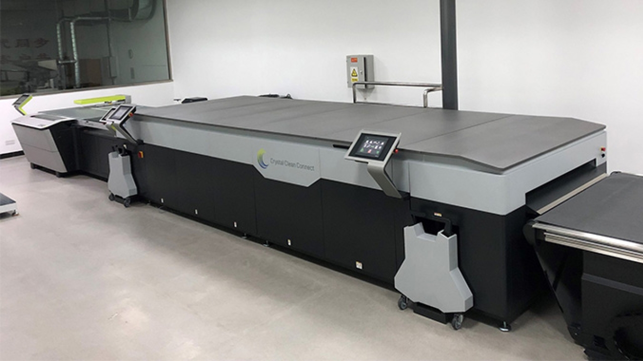 Chinese label manufacturer Shanghai Hengze Printing Company has installed a CrystalCleanConnect flexographic platemaking line Chinese label manufacturer Shanghai Hengze Printing Company has installed a CrystalCleanConnect flexographic platemaking line