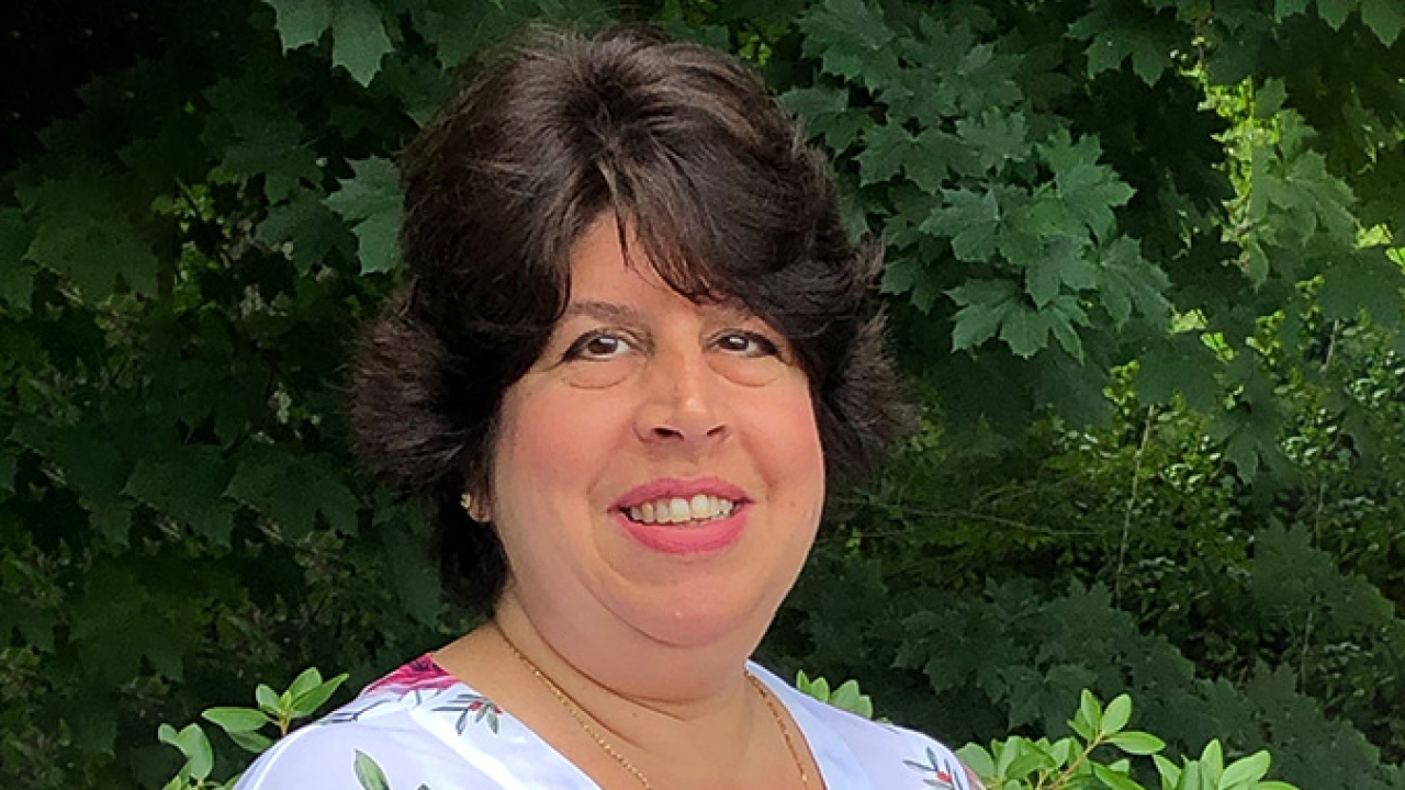 Flexcon’s market development manager, Lori Bitar, has been appointed by AIM North America as chair of its Pharma Working Group