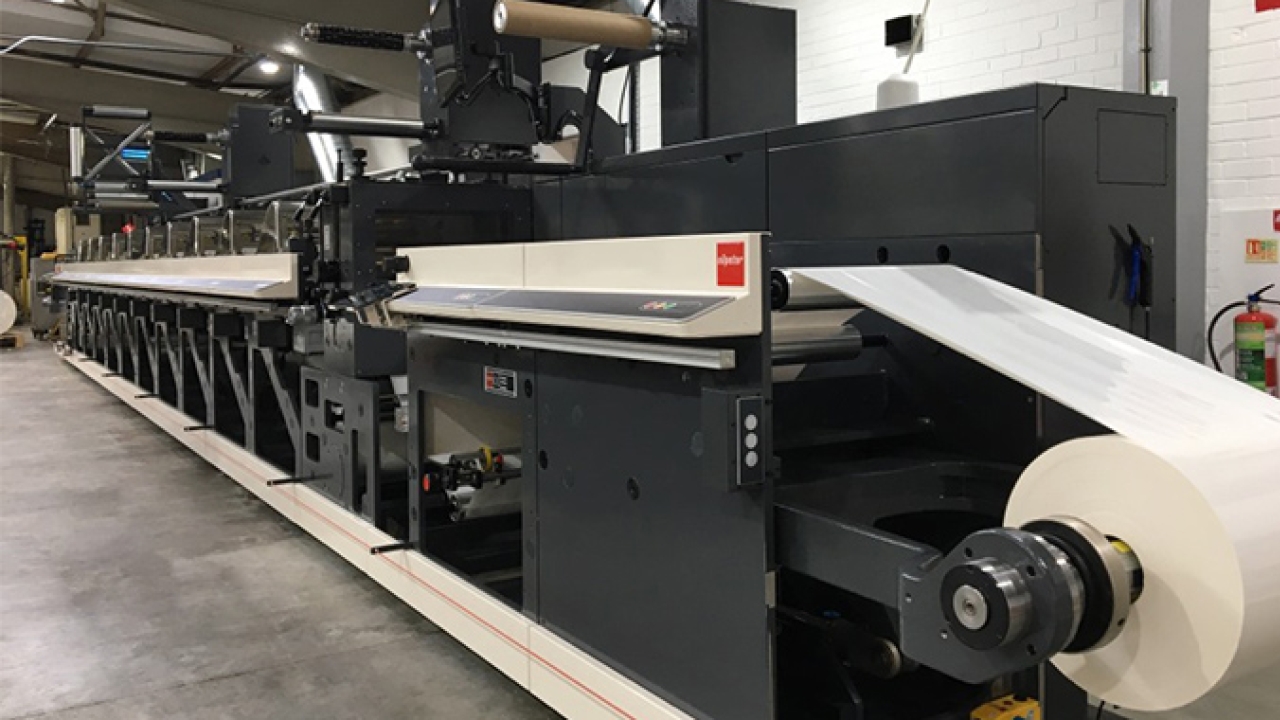 Macfarlane Labels has invested in a 10-color Nilpeter FA-17 to meet the increasing demand for labelling and packaging products Macfarlane Labels has invested in a 10-color Nilpeter FA-17 to meet the increasing demand for labelling and packaging products