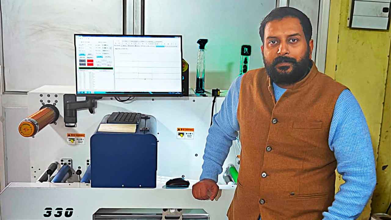 Shivam Goyal, CEO, Presto Techpack, with  Haotian PRDC 330 digital die-cutter and finisher from Packnology