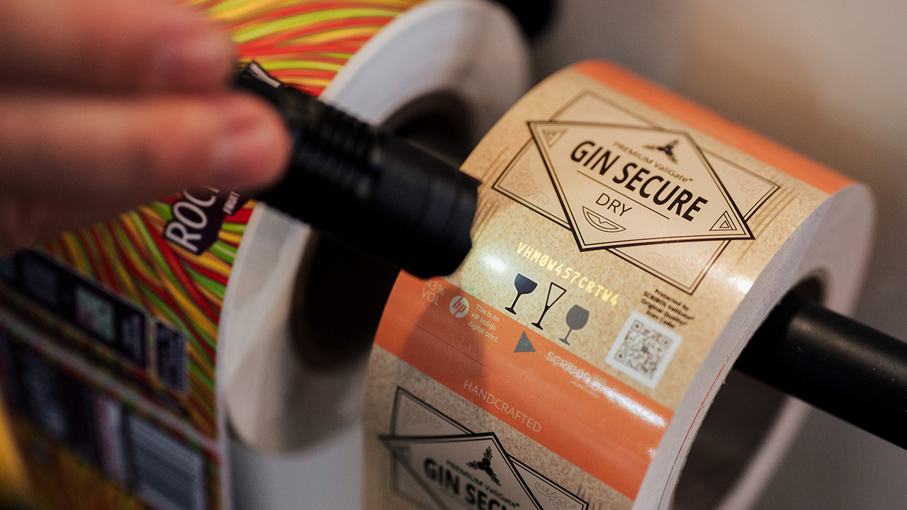 HP Indigo secure printing. Invisible ink.