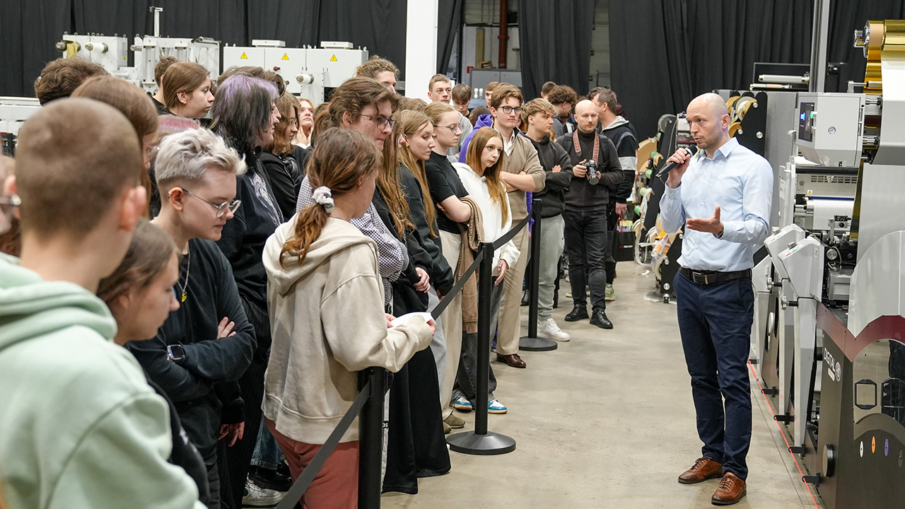 ive demos of Mark Andy presses wowed students at the Open House.