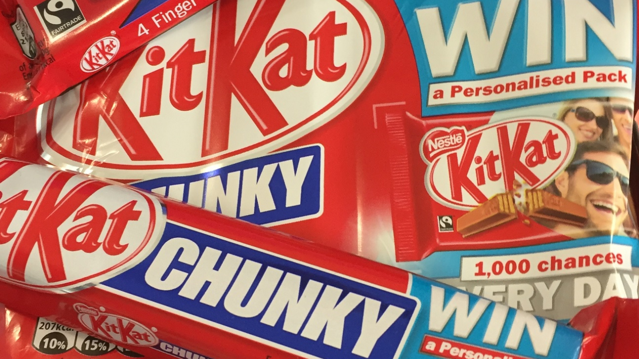 L&L deputy editor David Pittman gifted his wife with a personalized KitKat pack to mark their wedding anniversary