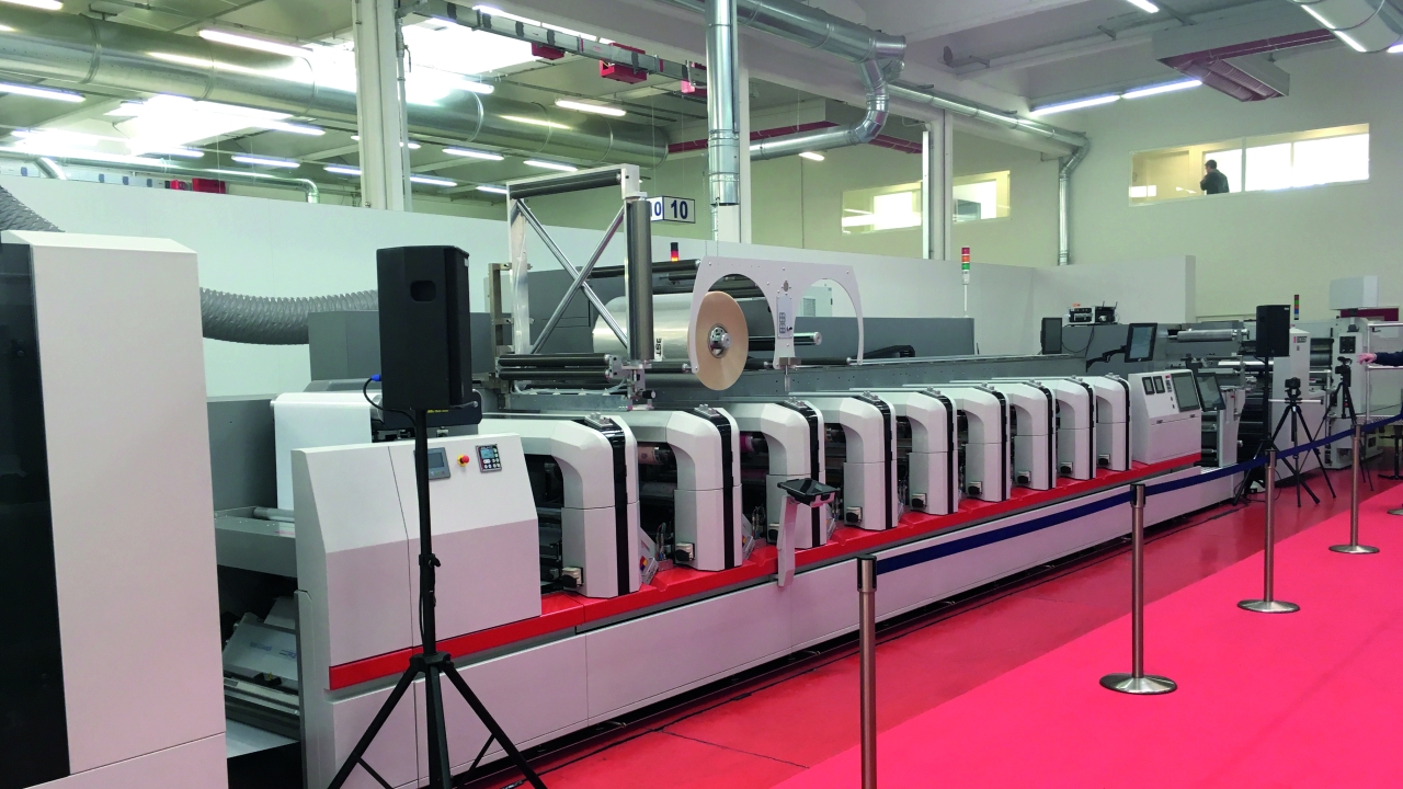 Revo partners mark flexo progress