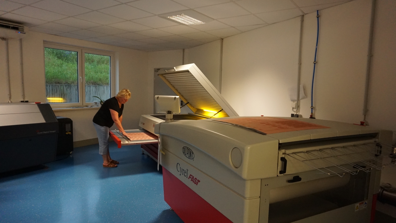 DuPont Packaging Graphics and Germany’s Aleithe Haftetiketten have completed a successful conversion to new DuPont Cyrel FAST DFUV flexographic printing plates