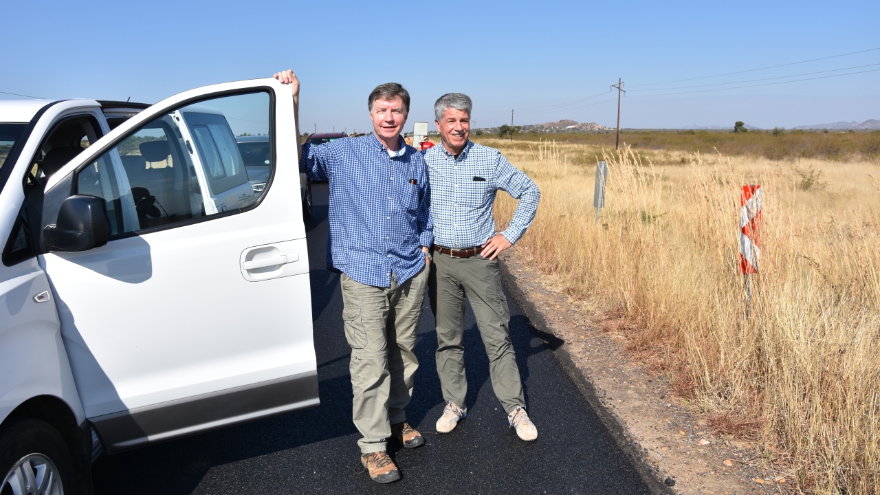 Part of Robert Albrecht's recent retirement trip to South Africa was a visit to Pilanesberg Game Reserve, along with Daetwyler South Africa managing director Werner Hämmig