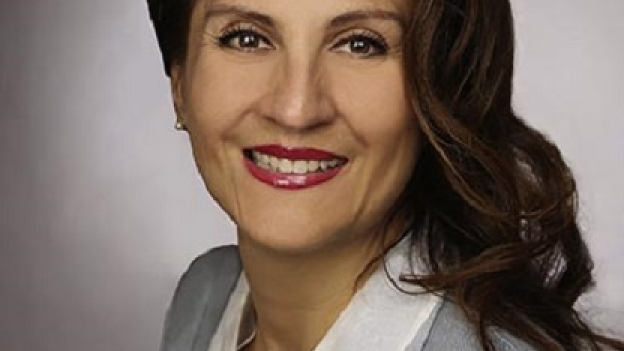 Yunuén Sánchez holds a Master of Science degree in Textile Engineering, as well as a Business Administration degree and a certification as Six Sigma Black Belt
