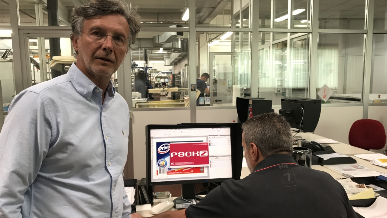 Luca Airoldi, co-owner at Artes, with the recently installed Packz software from Hybrid Software