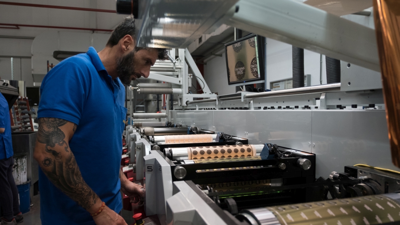 Adhesivas Ibi specializes in adhesive labels for bottled wine, spirits, oil and vinegar