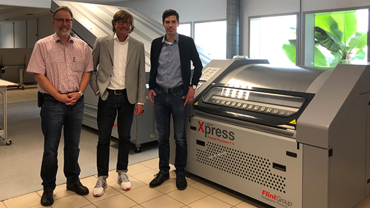 Neuefeind team with newly installed Nyloflex Xpress
